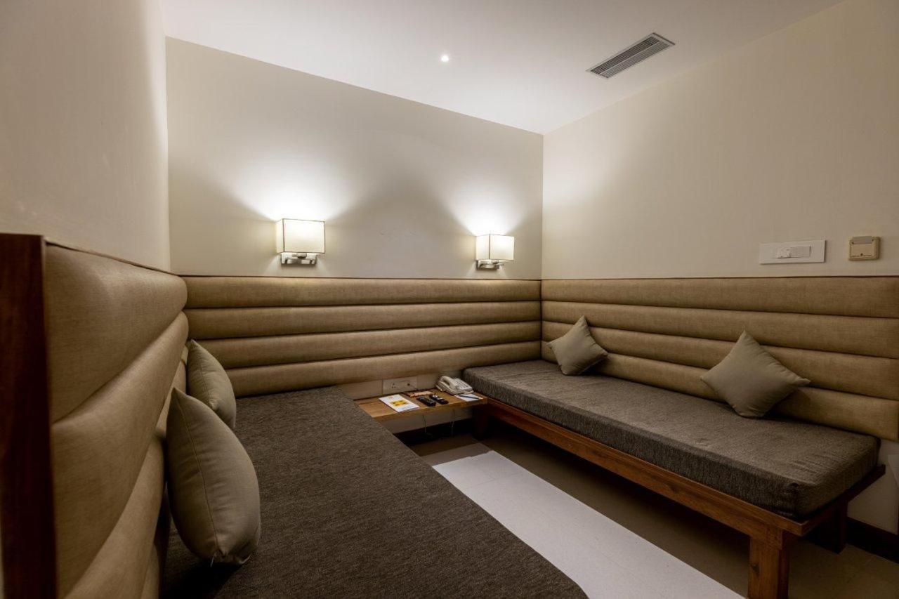 Luxury Room with 20% discount on Food & Soft Beverage